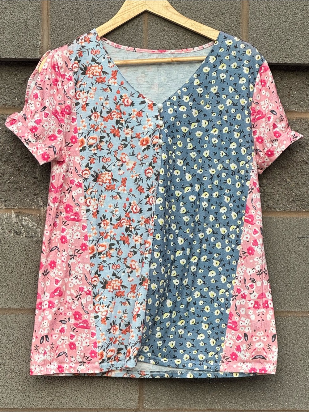 Women's Floral Patchwork V-Neck Short Sleeve Button Blouse Large